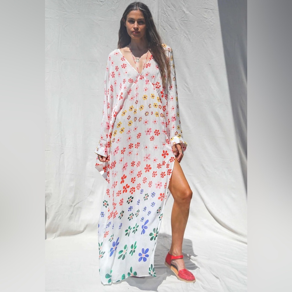 Jen's Pirate NWT. Booty Multicolor Floral Maxi Dress. Viscose Chiffon. Medium. - Picture 2 of 10